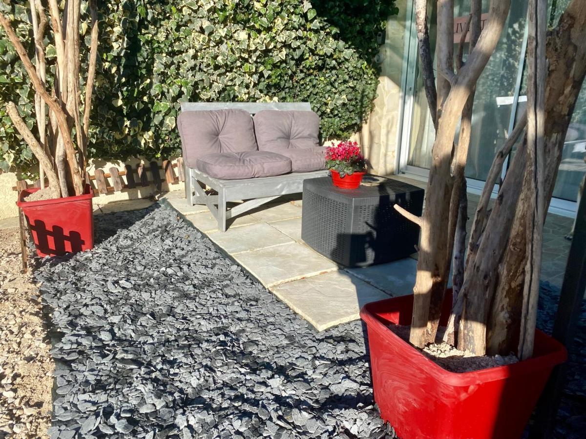Suite Spa Acces Autonome Beaucaire  Luaran gambar